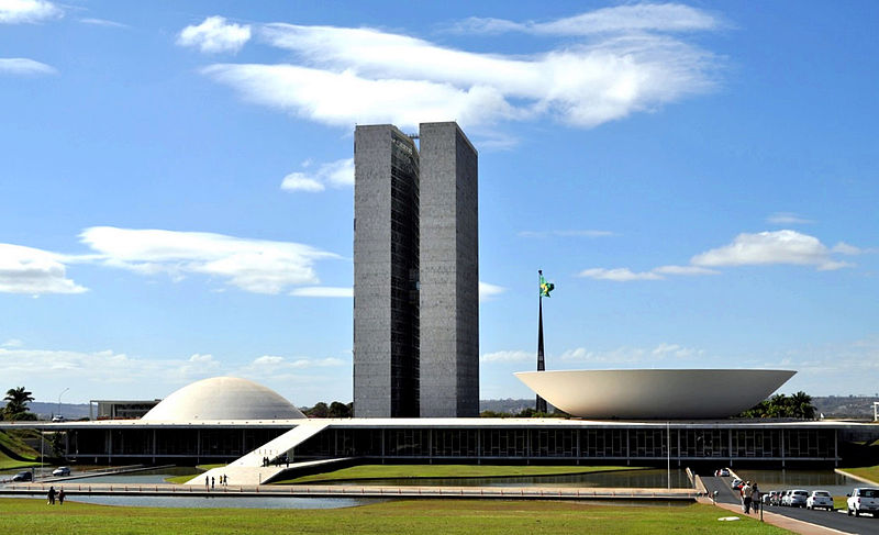 BRASIL: PROJETO IMPEDE PENA DE PRISÃO PARA CORRUPTOS