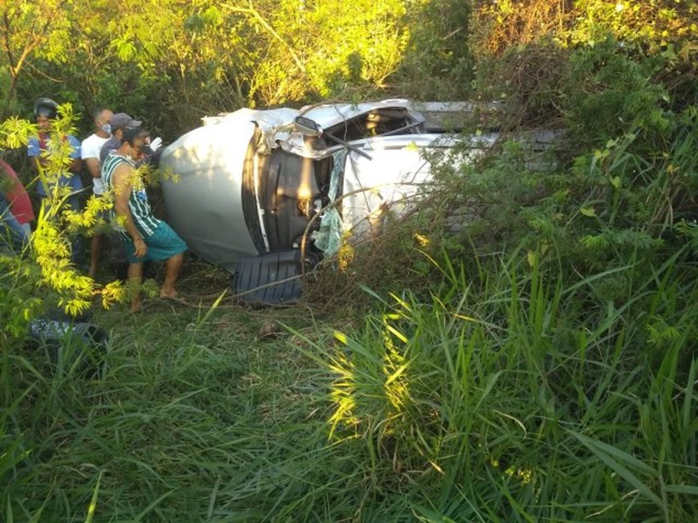 CHICANA: CANTOR DA BANDA MORRE EM ACIDENTE DE CARRO NA BR-116