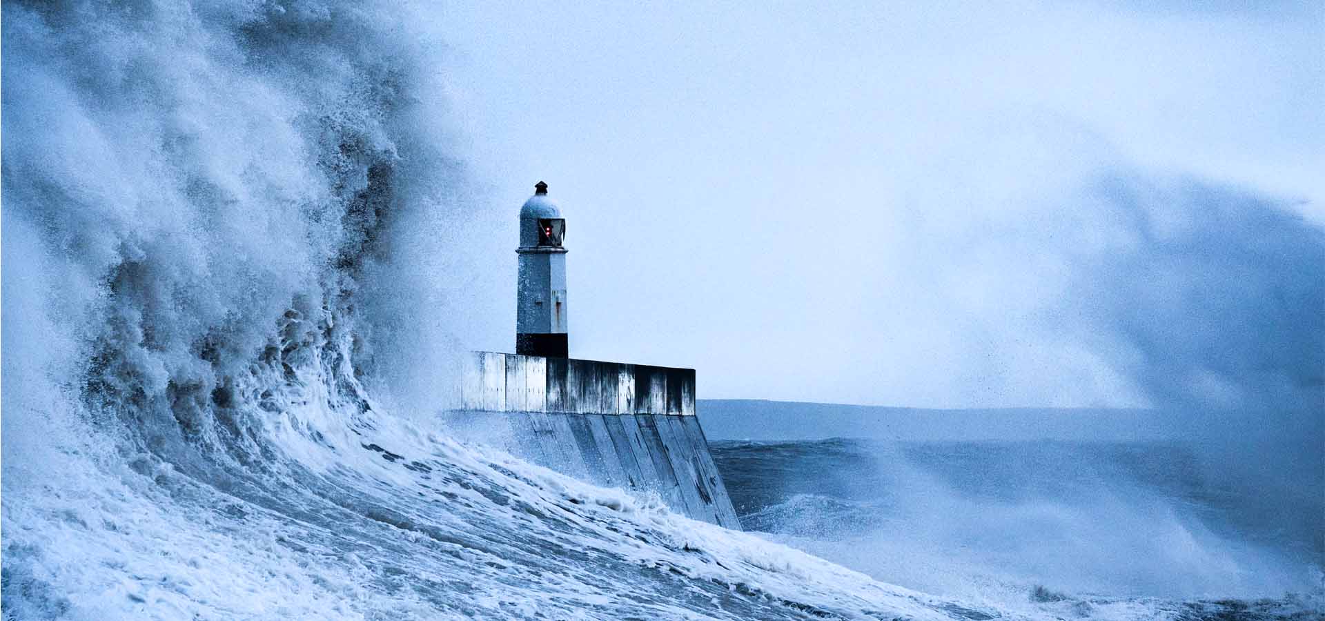 MENSAGEM DE REFLEXÃO: ELE TOMA OS MEUS PROBLEMAS NUM PROCESSO DE TROCA, DANDO-ME SUA ALEGRIA E SUA PAZ
