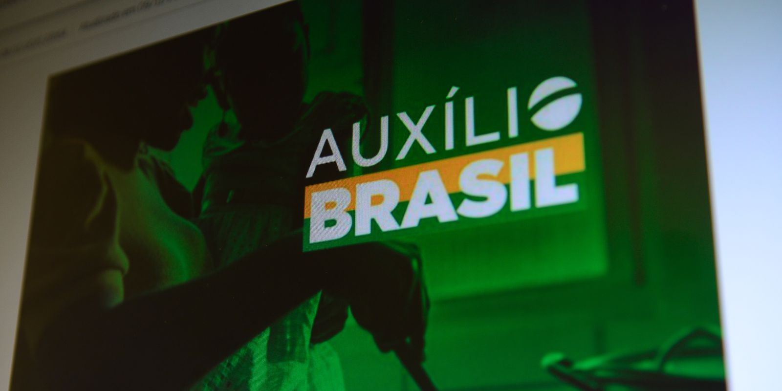 AUXÍLIO BRASIL: GOVERNO FEDERAL ESTUDA PERDOAR DÍVIDA DE QUEM PEGOU EMPRÉSTIMO CONSIGNADO