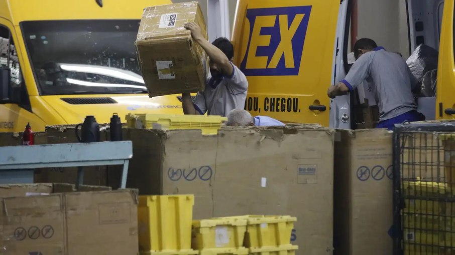 CRISE NOS CORREIOS: COMO FICARÃO AS ENTREGAS E PLANO DE CELULAR?