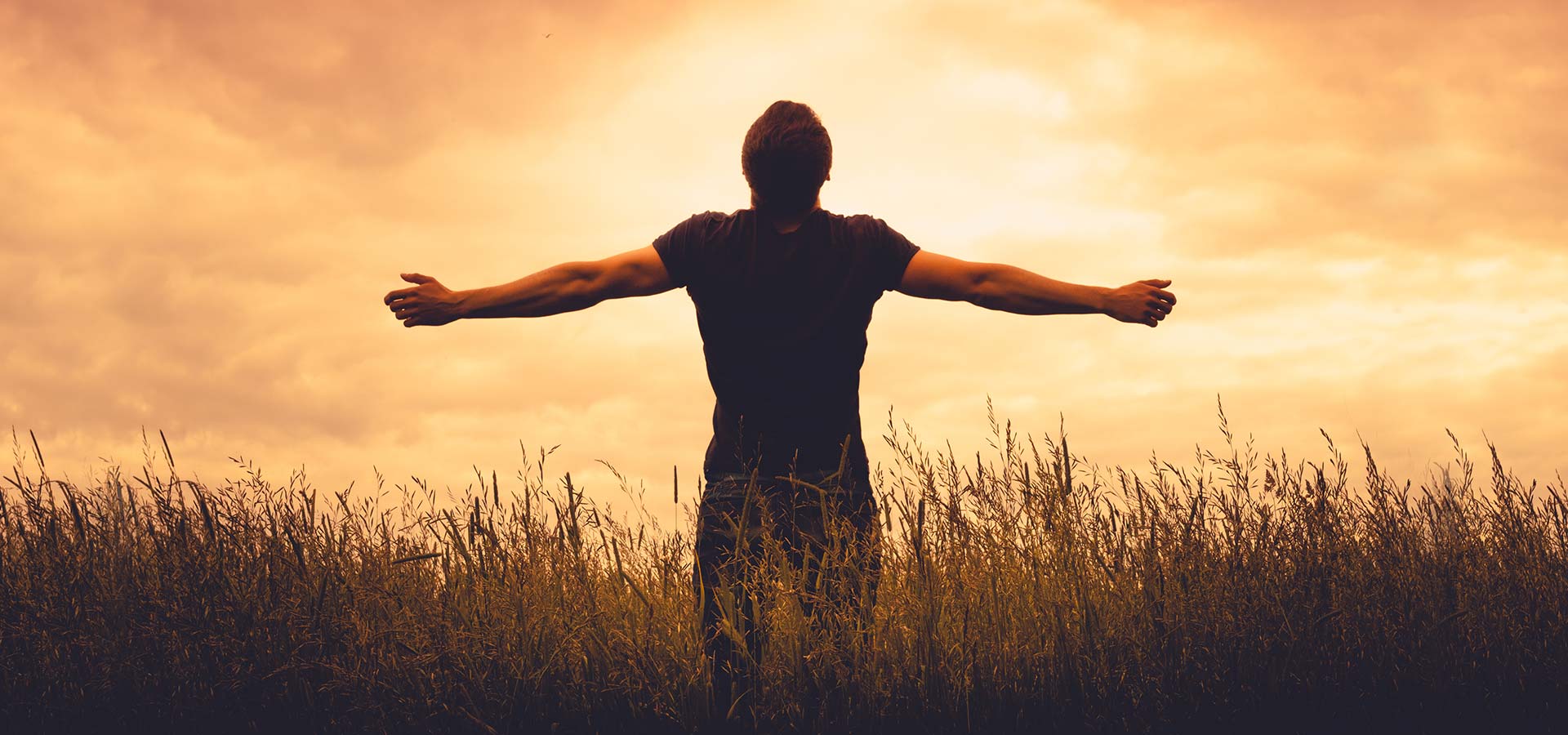 AO ORARMOS NO ESPÍRITO SANTO, NA REALIDADE NÃO SOMOS NÓS QUE ORAMOS, MAS É O ESPÍRITO DE DEUS QUE ORA ATRAVÉS DE NÓS