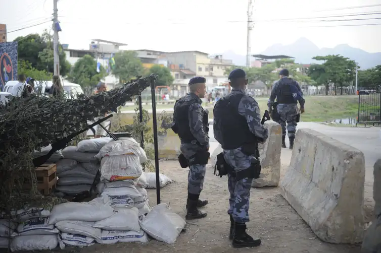 5% DAS VAGAS DE COCNURSOS DA PM SERÃO DESTINADAS PARA FILHOS DE POLICIAIS MORTOS