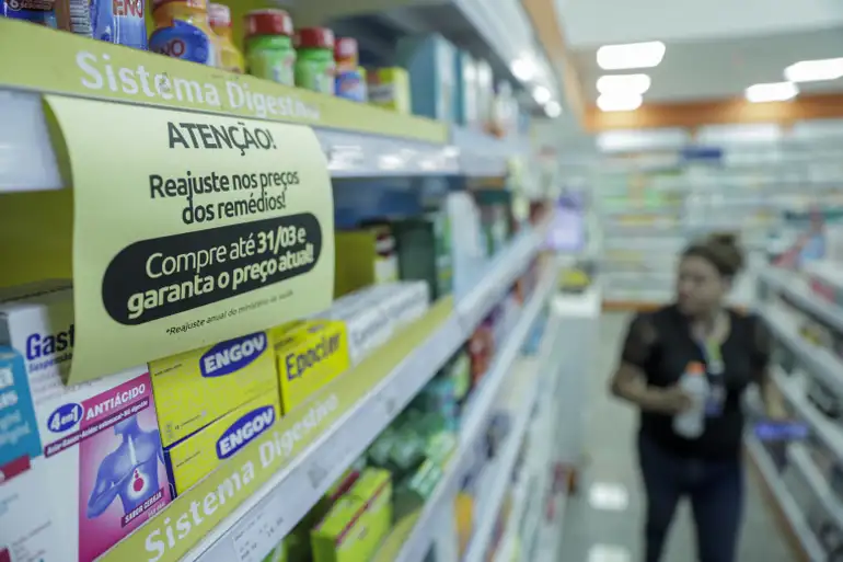 COMO AS FARMÁCIAS VÃO FUNCIONAR DENTRO DOS SUPERMERCADOS