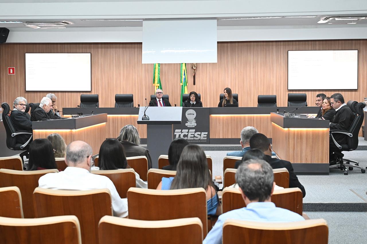 CONTAS DA CÂMARA DE SIMÃO DIAS ANO 2018 FORAM APROVADAS COM RESSALVAS E DETERMINAÇÕES