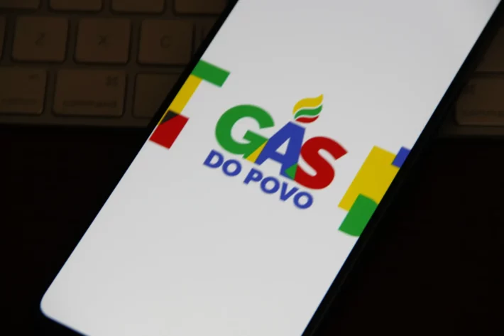 CAIXA LIBERA VALE-RECARGA DO PROGRAMA GÁS DO POVO A 206 MIL FAMÍLIAS