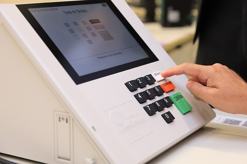 VOTOS EM BRANCO E NULOS NÃO MAIS INTERFEREM NO RESULTADO DAS URNAS