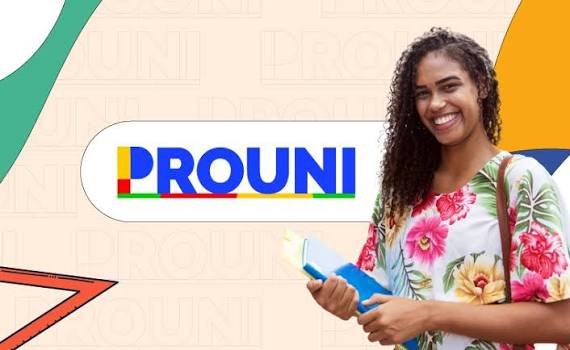 PROUNI PAGA BOLSA PERMANÊNCIA DE R$ 700 PARA ESTUDANTES DE CURSOS INTEGRAIS