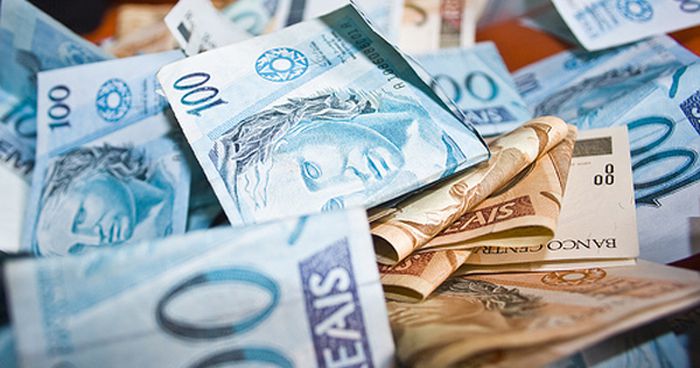 QUANDO COMEÇARÁ A VALER NOVO PISO SALARIAL PARA MÉDICOS E CIRURGIÕES-DENTISTAS 