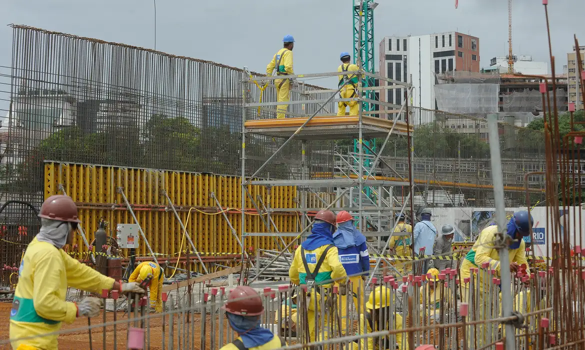 TRABALHADORES DA CONSTRUÇÃO CIVIL TERÁ DIREITO A CAFÉ DA MANHÃ E ALMOÇO